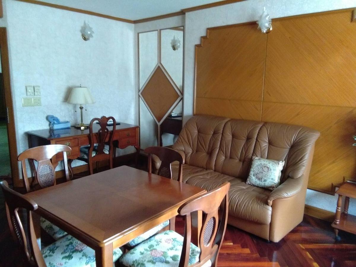 Petchkasem Grand Hotel Surin Extérieur photo